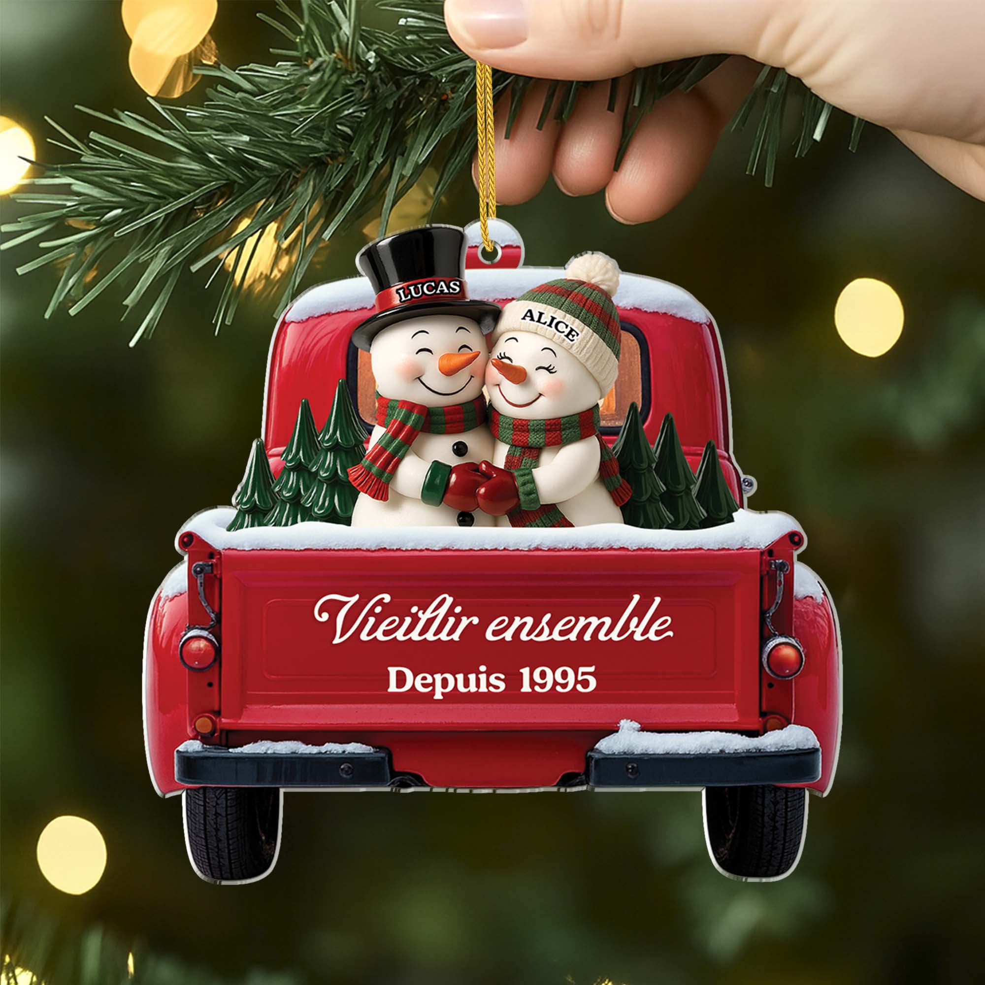 Ornement Noël Personnalisé Acrylique Couple - Bonhomme De Neige Et Camion Rouge - Image 2