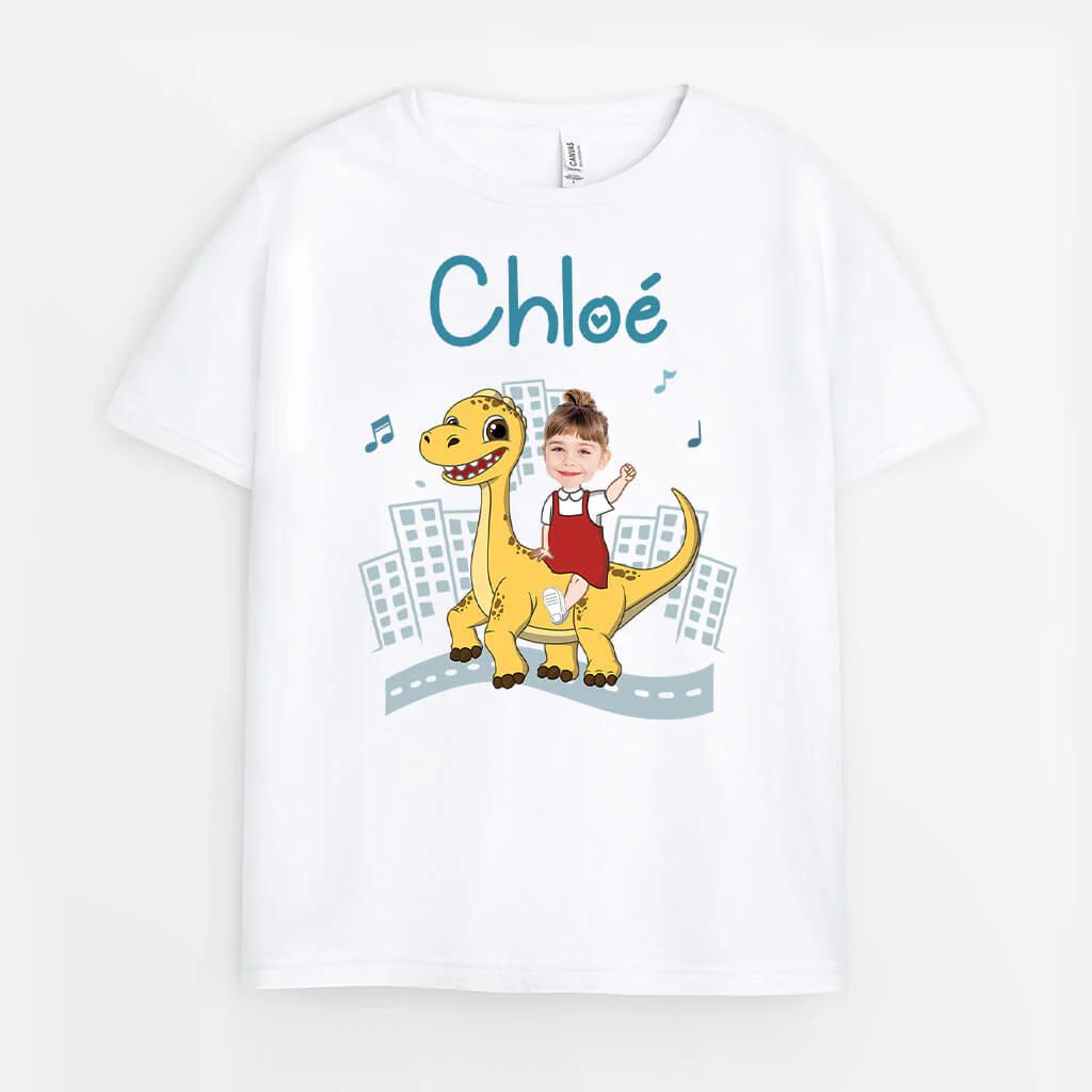 Tee Shirt Enfant Personnalisé Photo – Garçon Dinosaure Sur La Route Avec Visage - Image 2