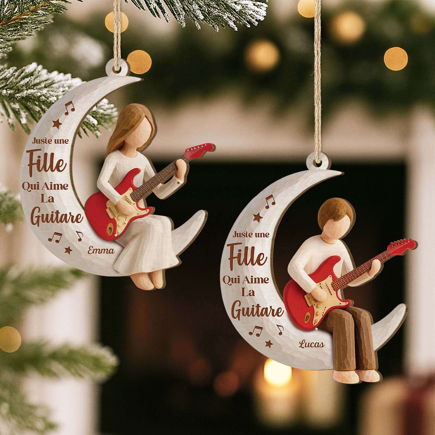 Ornement Noël En Bois À 1 Couche Personnalisé - Femme/Homme Qui Aime La Guitare - Image 2