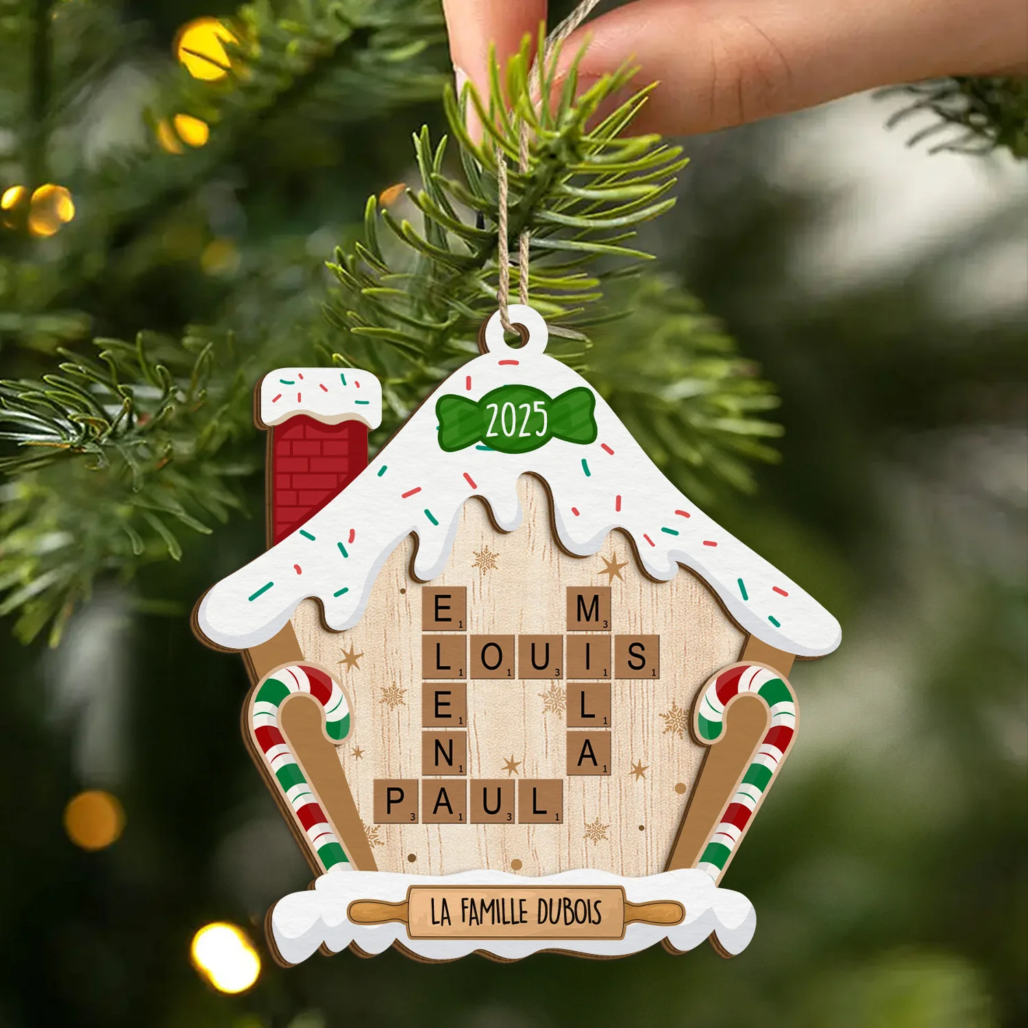 Ornement Noël En Bois À 2 Couches Personnalisé Famille - Maison En Pain D'épices Avec Mots Croisés - Image 2