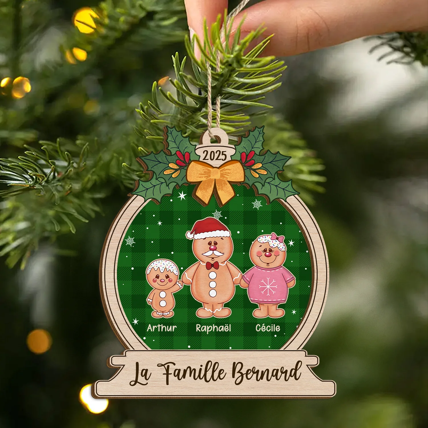 Ornement Noël En Bois À 2 Couches Personnalisé - Notre Famille Bonhomme De Pain D'épices - Image 2