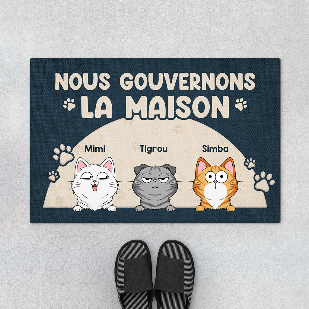 Paillasson Chat Personnalisé - Nous Gouvernons La Maison Version Lune