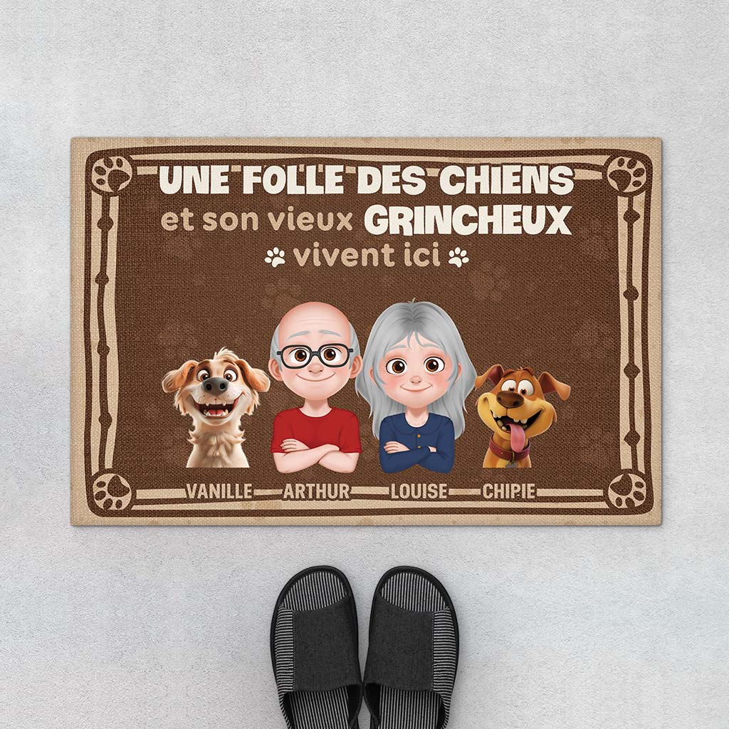 Tapis Chien Personnalisé Vintage – Une Folle Des Chiens Et Son Vieux Grincheux