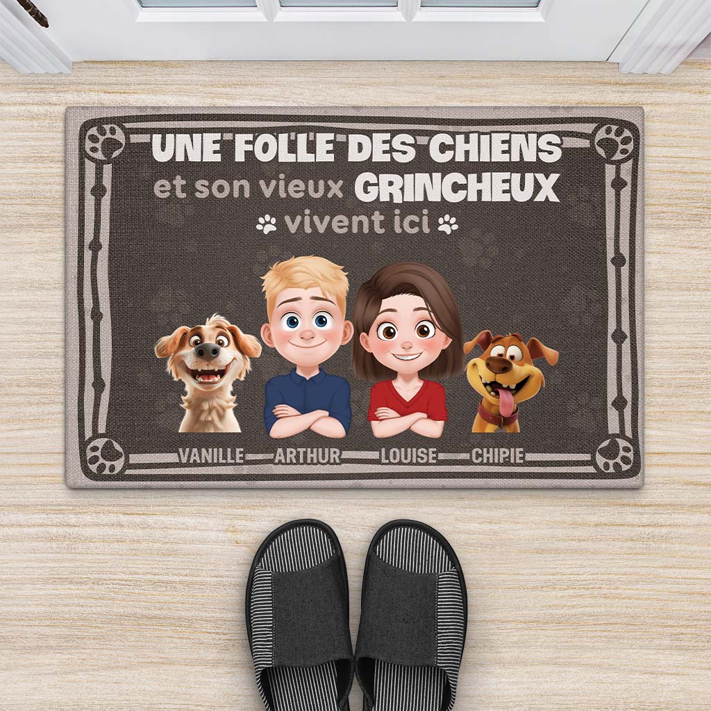 Tapis Chien Personnalisé Vintage – Une Folle Des Chiens Et Son Vieux Grincheux - Image 2