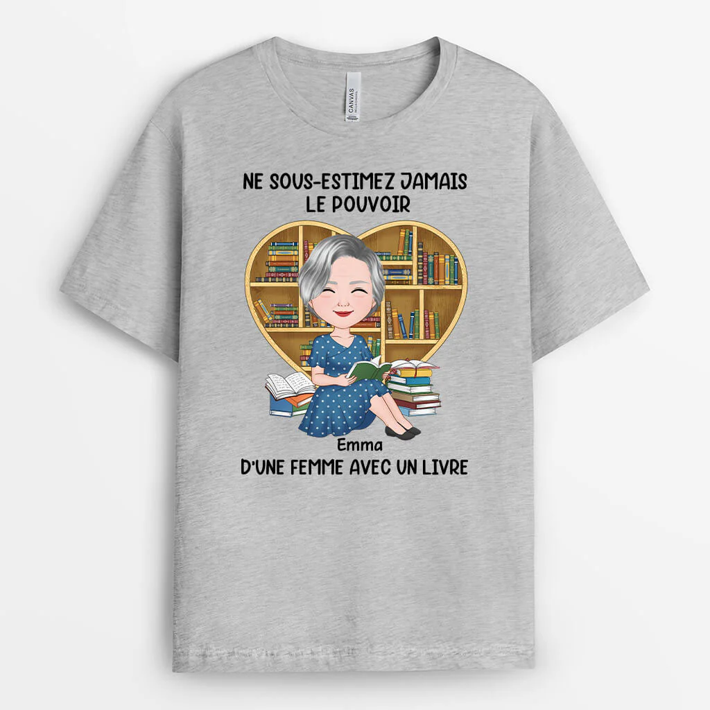 T-Shirt Femme Personnalisé – Une Femme Avec Un Livre - Image 2