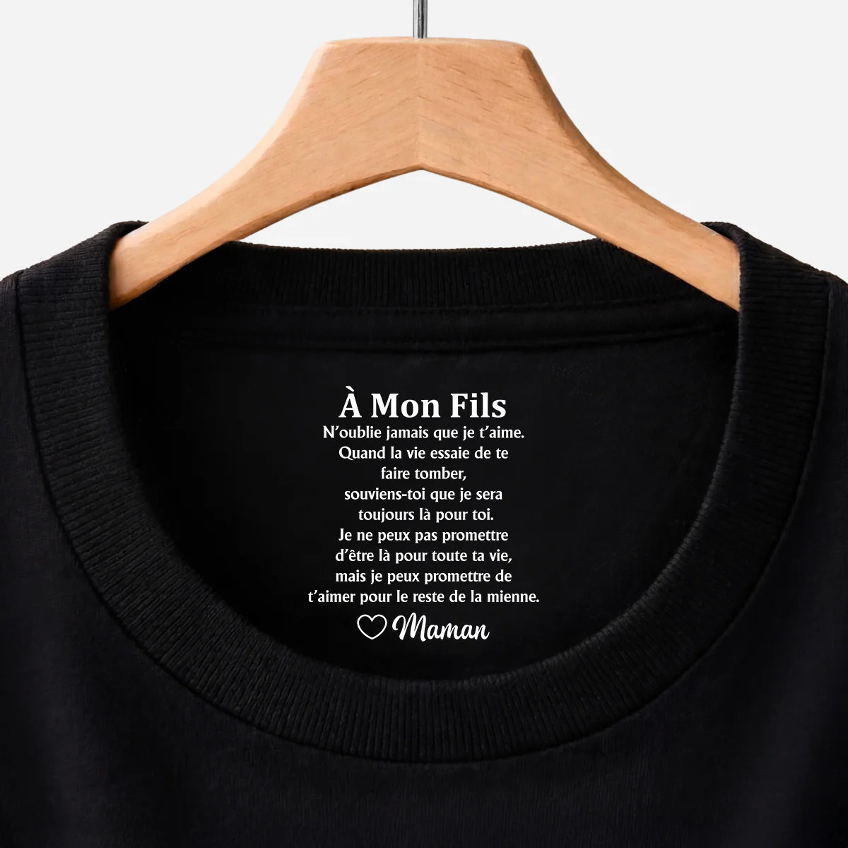 T-shirt Personnalisé Texte À L’intérieur Du Col Noir Pour Fille/Fils - T’aimer Toute Ma Vie