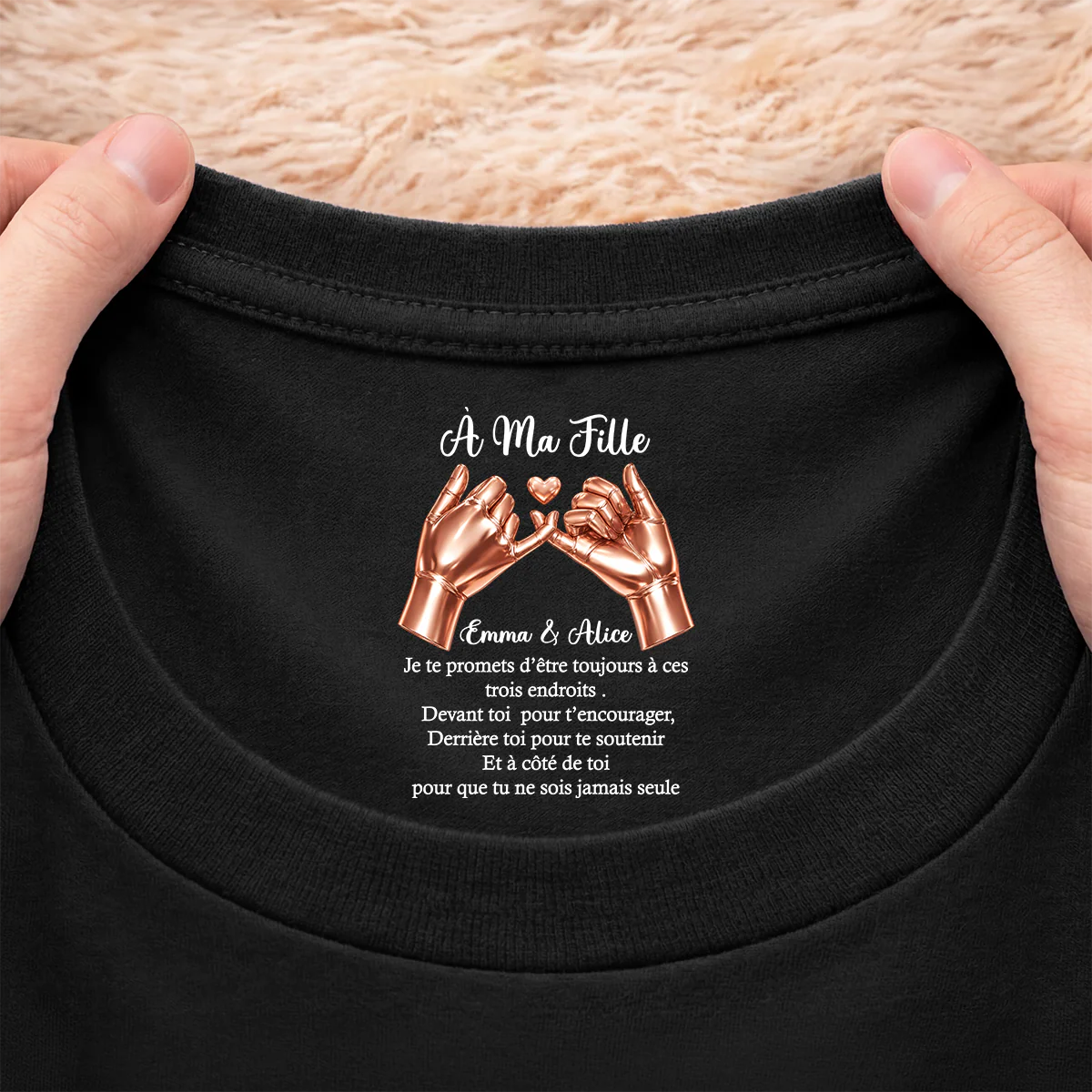 Tee Shirt Personnalisé Meilleure Amie Et Sœur Avec Texte À L’intérieur Du Col Noir - Je Te Promets - Image 2