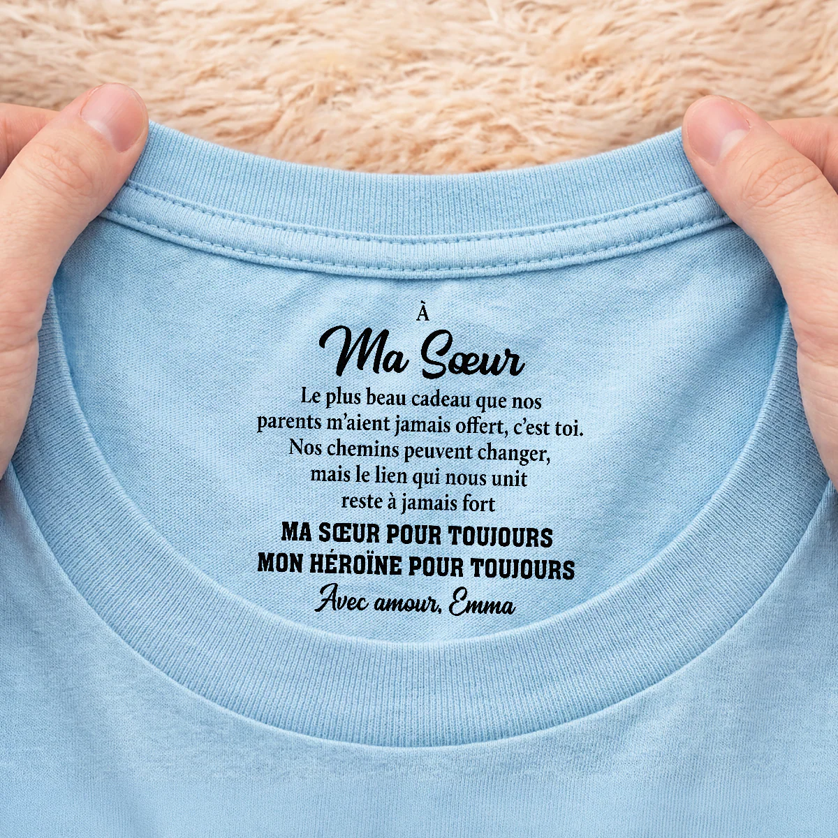 Tee Shirt Personnalisé Texte À L’intérieur Du Col De Couleur Claire - Cadeau Frère Et Soeur - Image 2