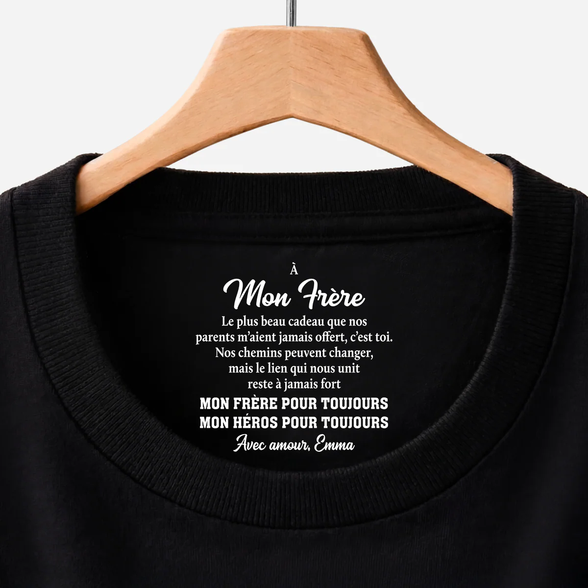 Tee Shirt Personnalisé Texte À L’intérieur Du Col De Couleur Foncée - Cadeau Frère Et Soeur