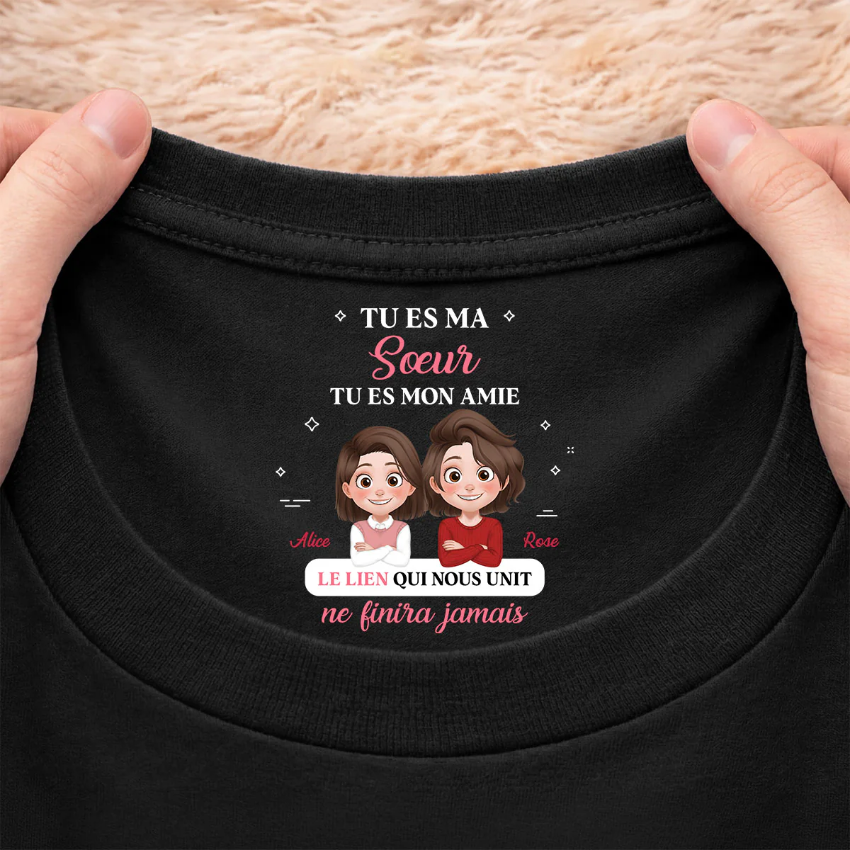 Tee Shirt Personnalisé Texte À L’intérieur Du Col Noir - Tu Es Ma Fille/Fils/Sœur/Frère - Image 2